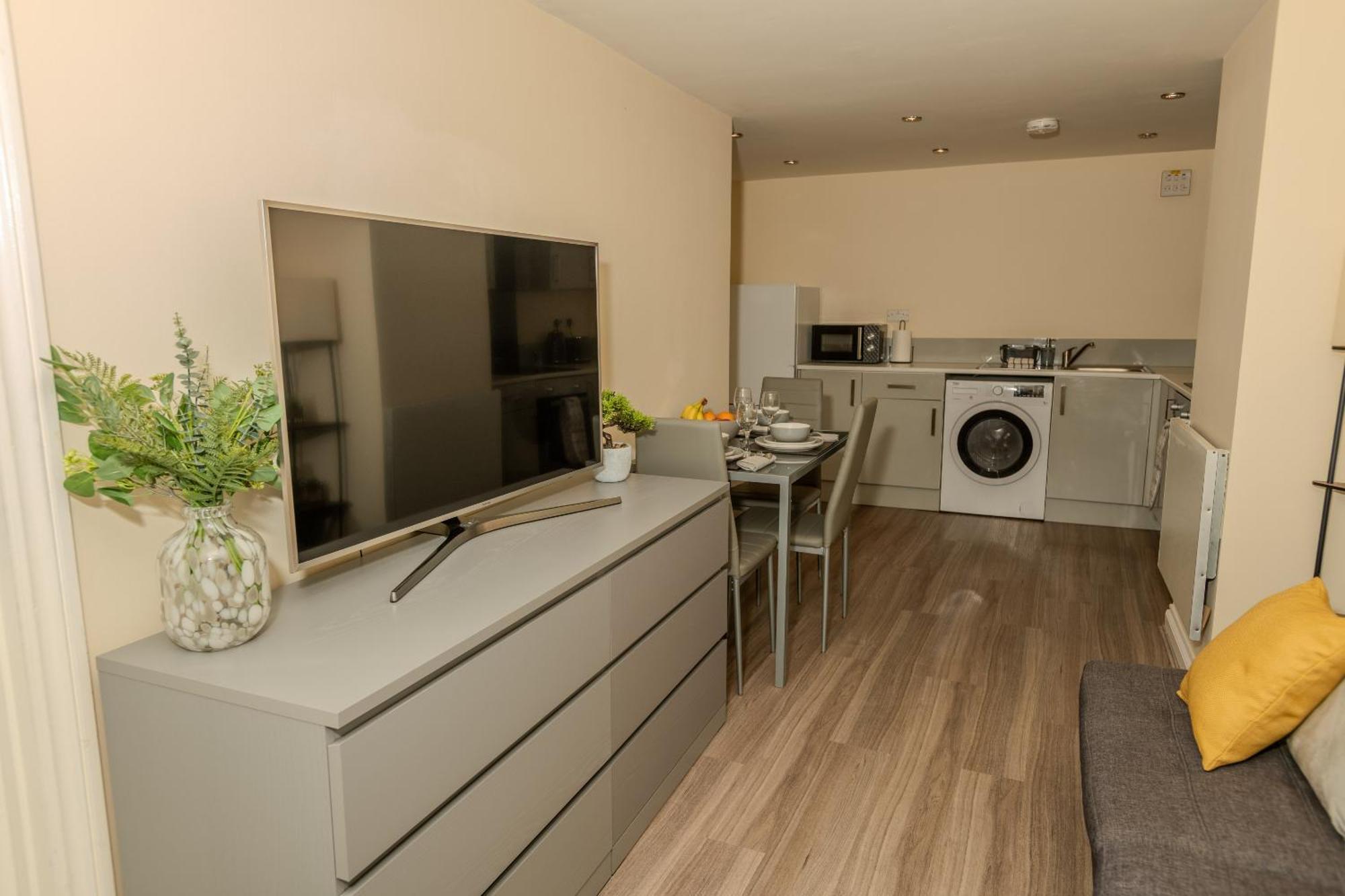 Cosy 1 Bedroom Basement Apartment With Private Patio Area لندن المظهر الخارجي الصورة